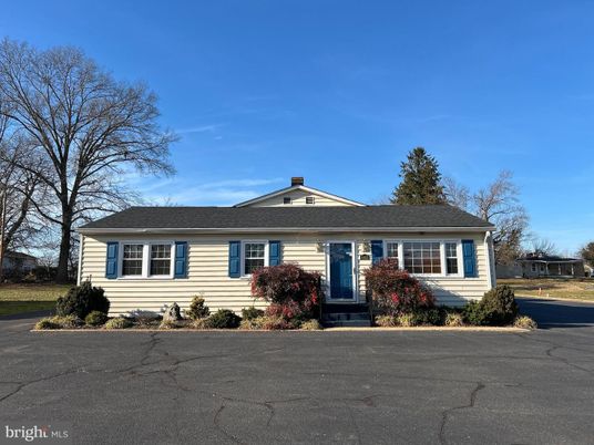 Exterior, Facade, Cape Cod