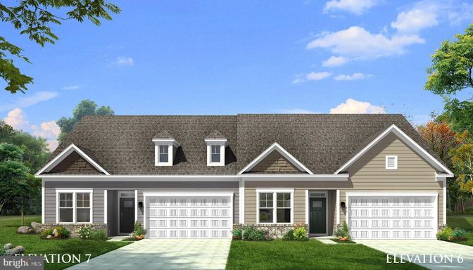 Attached, Exterior, Facade, Ranch