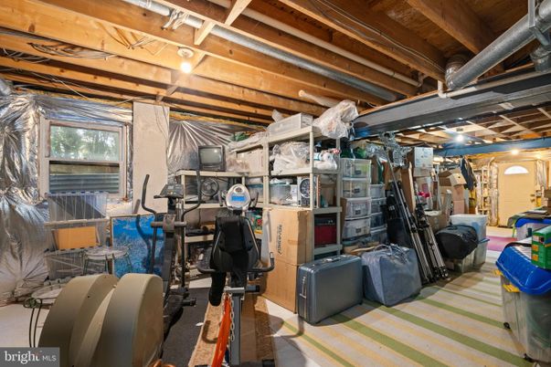 Fitness Equipment, Interior, Wooden Beams