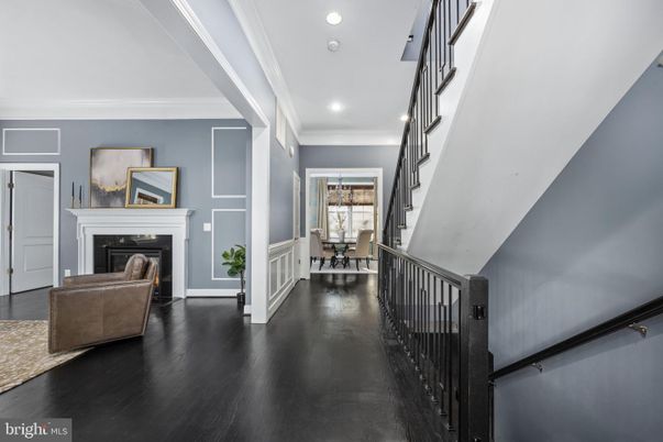 Dining room, Fireplace, Interior, Recessed Lighting, Wood Texture Flooring