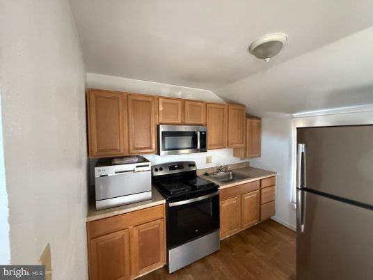 Interior, Kitchen, Stainless Steel Appliances, Wood Texture Flooring