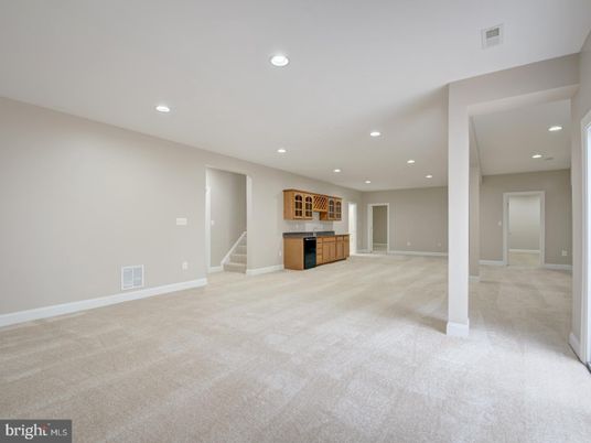 Empty room, Interior, Recessed Lighting