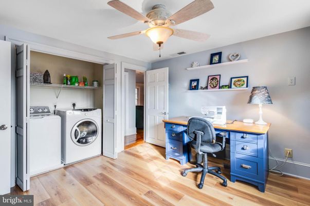 Home Office, Interior, Washer, Wood Texture Flooring
