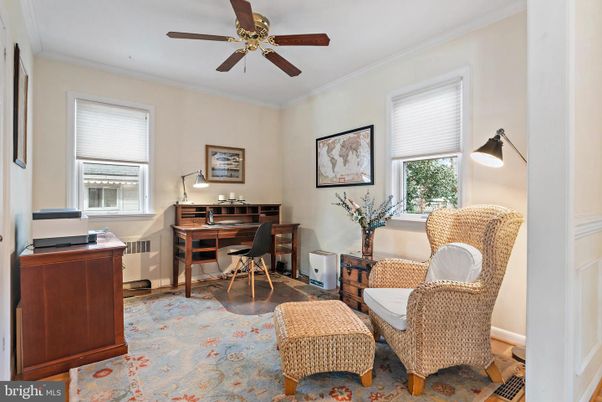 Home Office, Interior