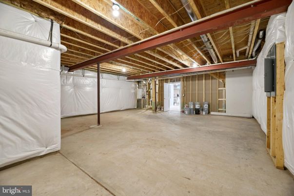 Garage, Interior, Wooden Beams, Wooden Ceilings