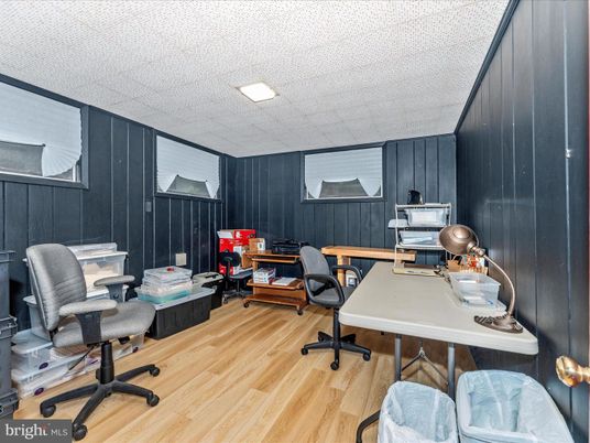 Home Office, Interior, Recessed Lighting, Wood Texture Flooring