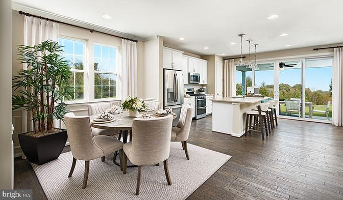 Dining room, Interior, Kitchen, Pendant Lights, Recessed Lighting, Stainless Steel Appliances, Wood Texture Flooring