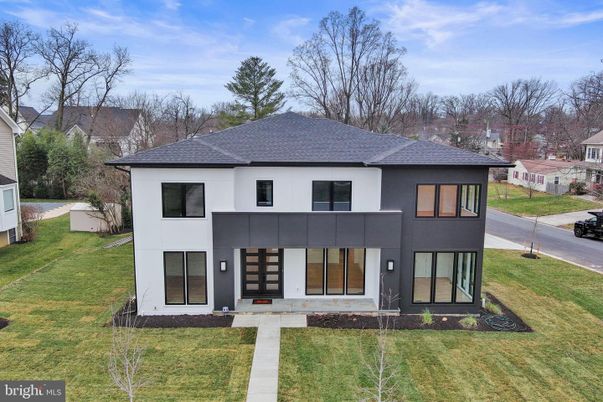 Backyard, Exterior, Facade, Modern