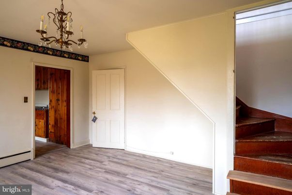 Chandelier, Empty room, Interior, Wood Texture Flooring