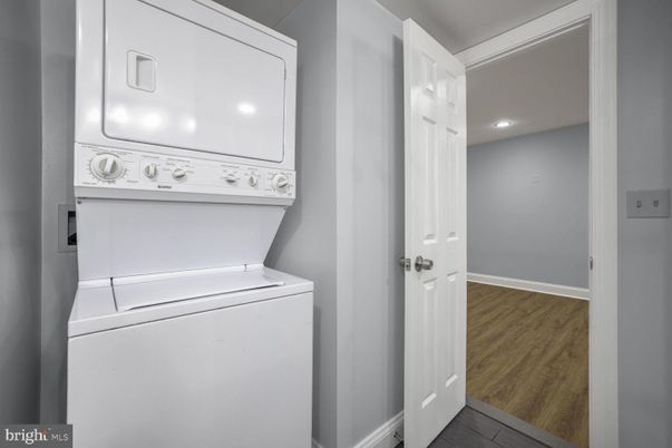 Interior, Recessed Lighting, Utility Closets, Washer, Wood Texture Flooring