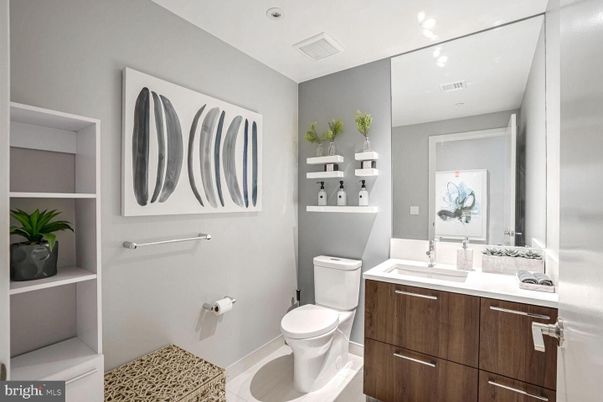 Bathroom, Interior, Recessed Lighting