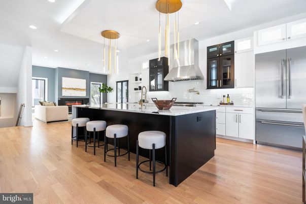 Interior, Kitchen, Living room, Pendant Lights, Recessed Lighting, Stainless Steel Appliances, Wood Texture Flooring