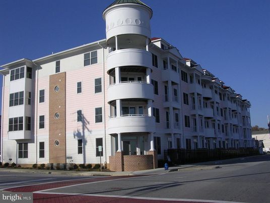 Exterior, Facade, Condo Building
