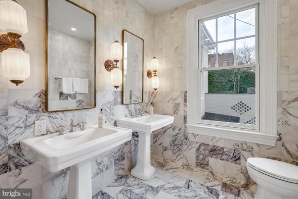 Bathroom, Interior, Marble, Marble Walls, Recessed Lighting