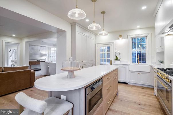 Interior, Kitchen, Living room, Pendant Lights, Recessed Lighting, Stainless Steel Appliances, Wood Texture Flooring