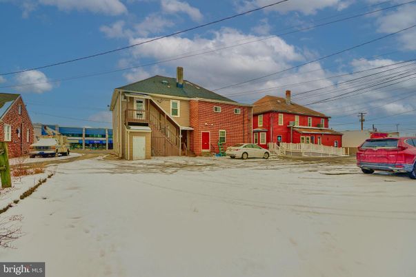 Detached Garage, Exterior