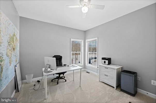 Home Office, Interior