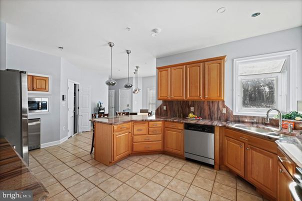 Interior, Kitchen, Pendant Lights, Recessed Lighting, Stainless Steel Appliances
