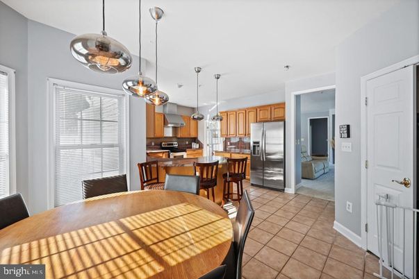 Dining room, Interior, Kitchen, Pendant Lights, Stainless Steel Appliances