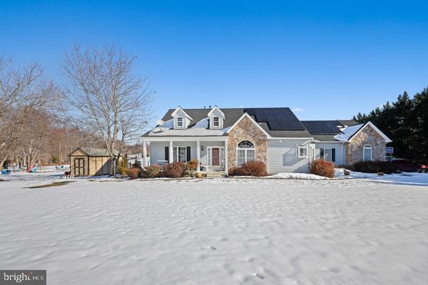Backyard, Exterior, Facade, Cape Cod