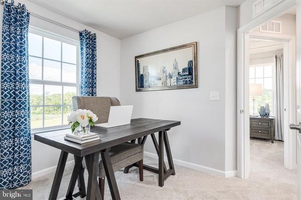 Home Office, Interior