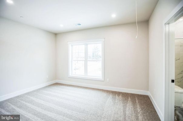 Bathroom, Empty room, Interior, Recessed Lighting