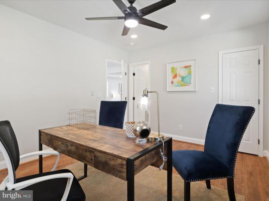 Home Office, Interior, Recessed Lighting, Wood Texture Flooring
