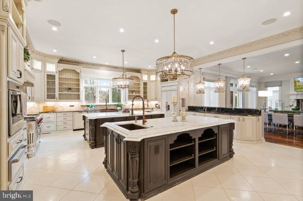 Chandelier, Interior, Kitchen, Pendant Lights, Recessed Lighting, Stainless Steel Appliances
