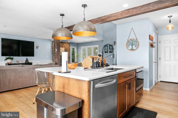 Interior, Kitchen, Living room, Pendant Lights, Recessed Lighting, Wood Texture Flooring