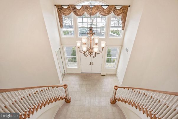 Chandelier, Interior