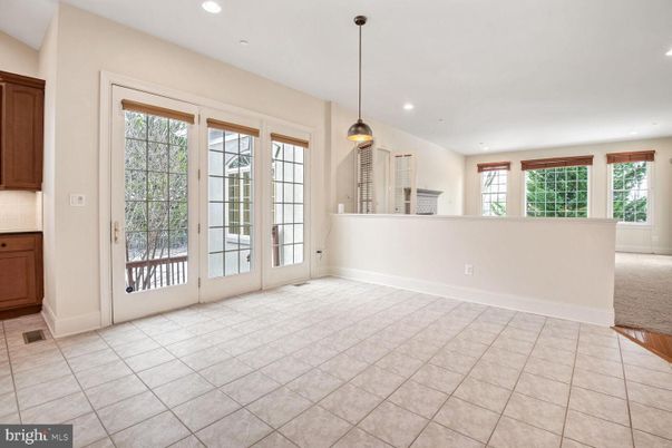 Empty room, Interior, Pendant Lights, Recessed Lighting