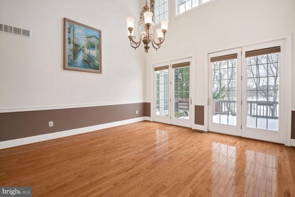 Chandelier, Empty room, Interior, Wood Texture Flooring