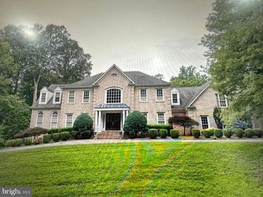 Backyard, Exterior, Facade, Brick Facade, French Provincial