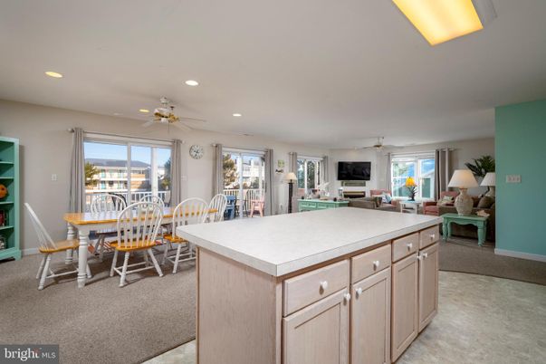 Dining room, Interior, Living room, Recessed Lighting