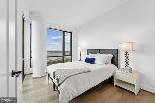 Bedroom, Interior, Water, Wood Texture Flooring