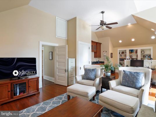 Home Office, Interior, Living room, Recessed Lighting, Wood Texture Flooring
