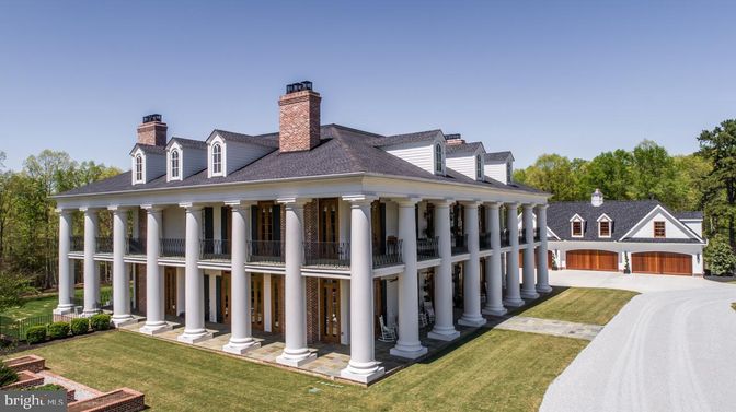 Backyard, Exterior, Facade, Georgian