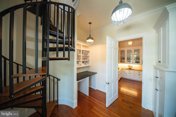 Interior, Pendant Lights, Wood Texture Flooring