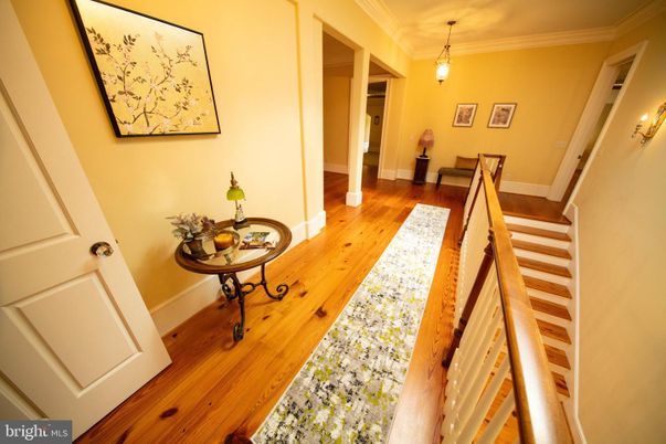 Interior, Pendant Lights, Wood Texture Flooring