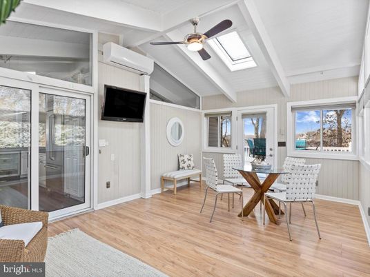 Dining room, Interior, Wood Texture Flooring
