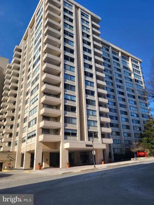 Exterior, Facade, Condo Building