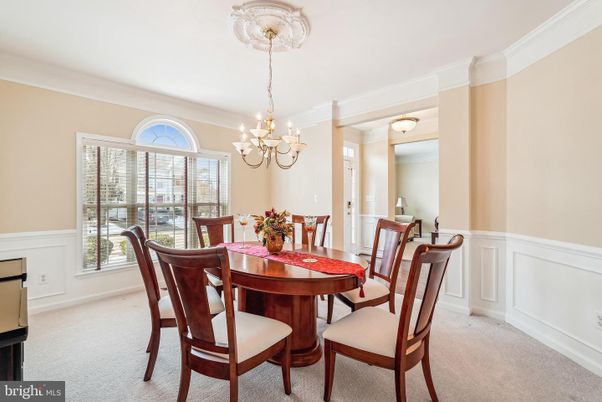 Chandelier, Dining room, Interior