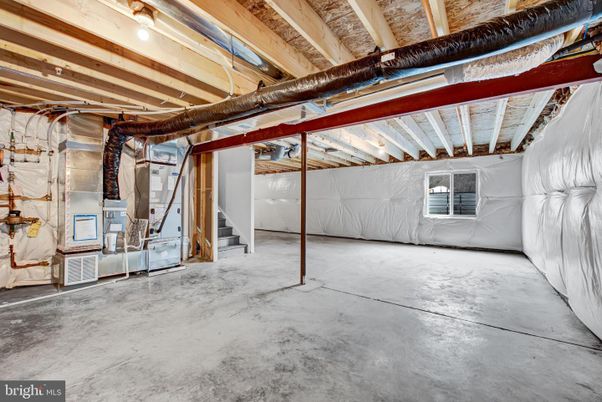 Garage, Interior, Wooden Beams