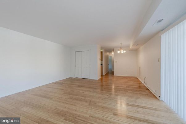 Chandelier, Empty room, Interior, Wood Texture Flooring