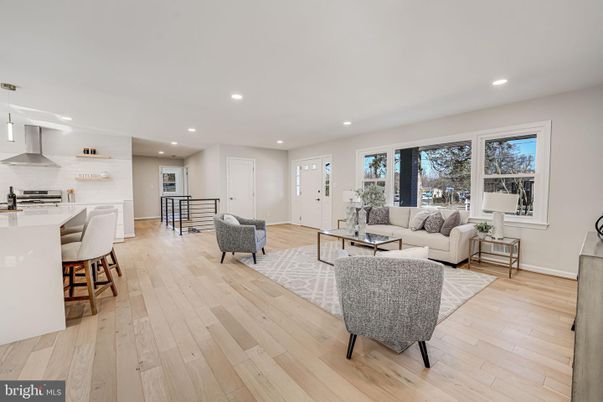 Interior, Kitchen, Living room, Pendant Lights, Recessed Lighting, Wood Texture Flooring