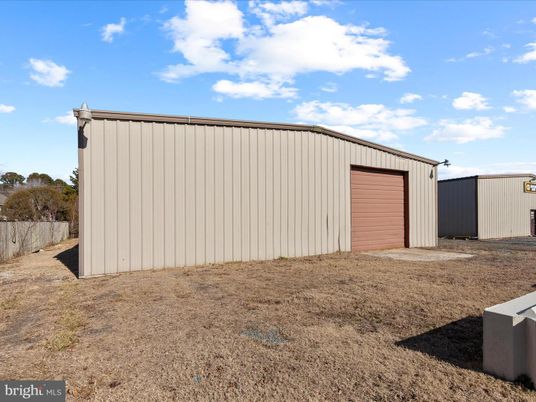 Detached Garage, Exterior