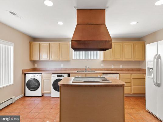 Interior, Kitchen, Recessed Lighting, Washer