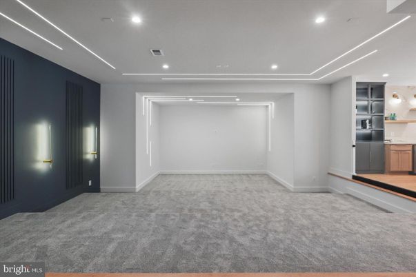 Empty room, Interior, Recessed Lighting