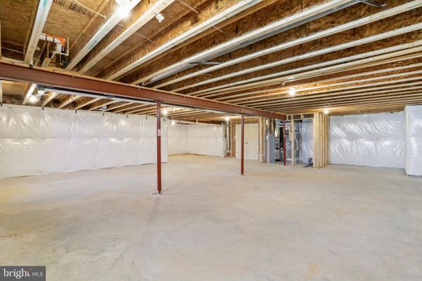 Garage, Interior, Wooden Beams