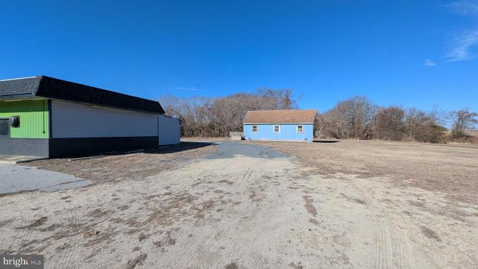 Backyard, Detached Garage, Exterior